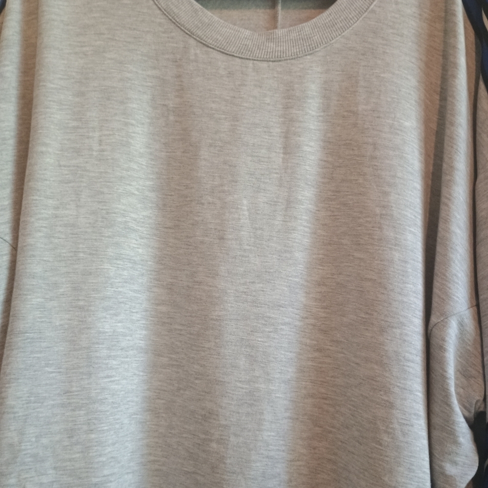 Express One Eleven Sweatshirt Super Duper Soft Size Large With Navy Stripe - Picture 6 of 13